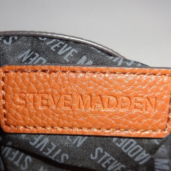 Steve Madden purse, mustard yellow, brown straps, gold tone hardware, 10x11 - Picture 6 of 11